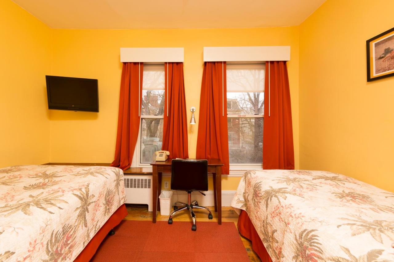 Chambre Double ou Lits Jumeaux avec Salle de Bains Commune