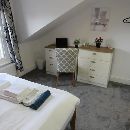 Cambridge Central Suites - Tas Accommodations-3